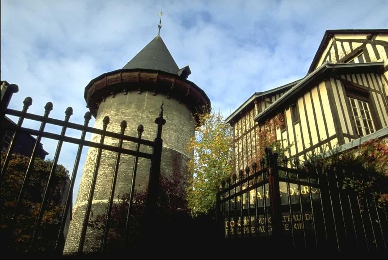 Le Donjon De Rouen Exterior foto